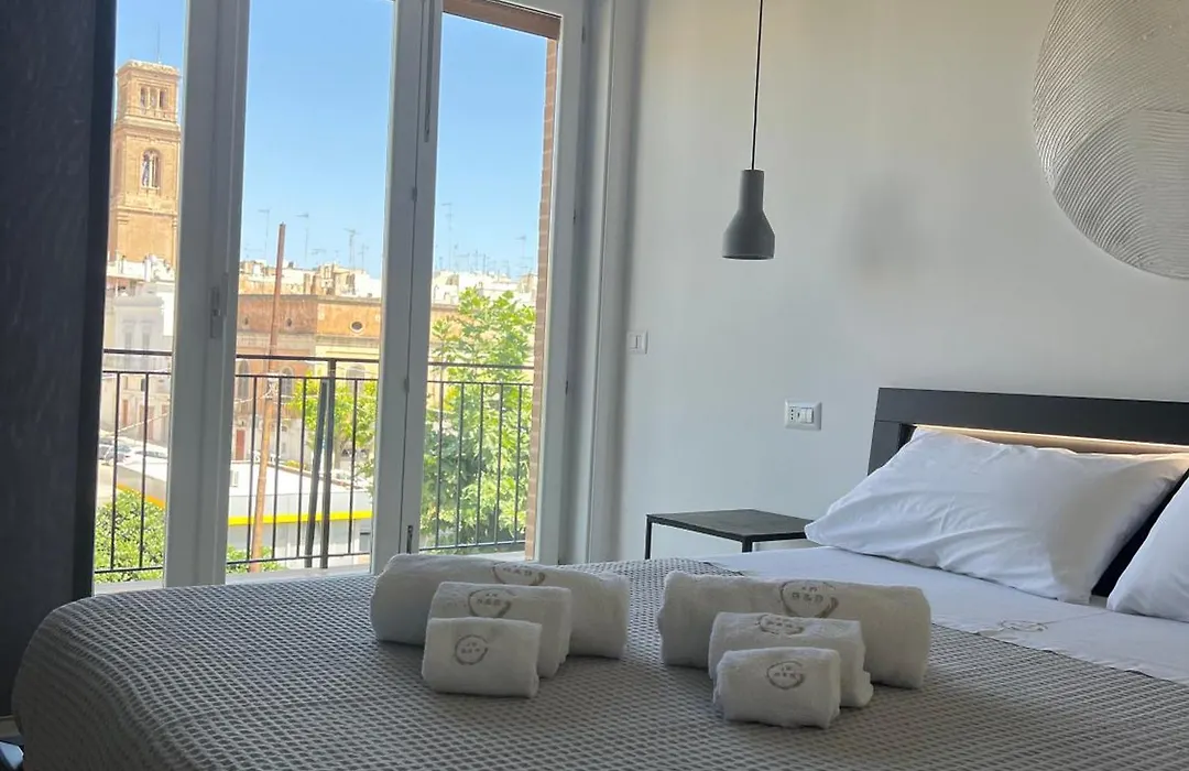 4B B&B-1